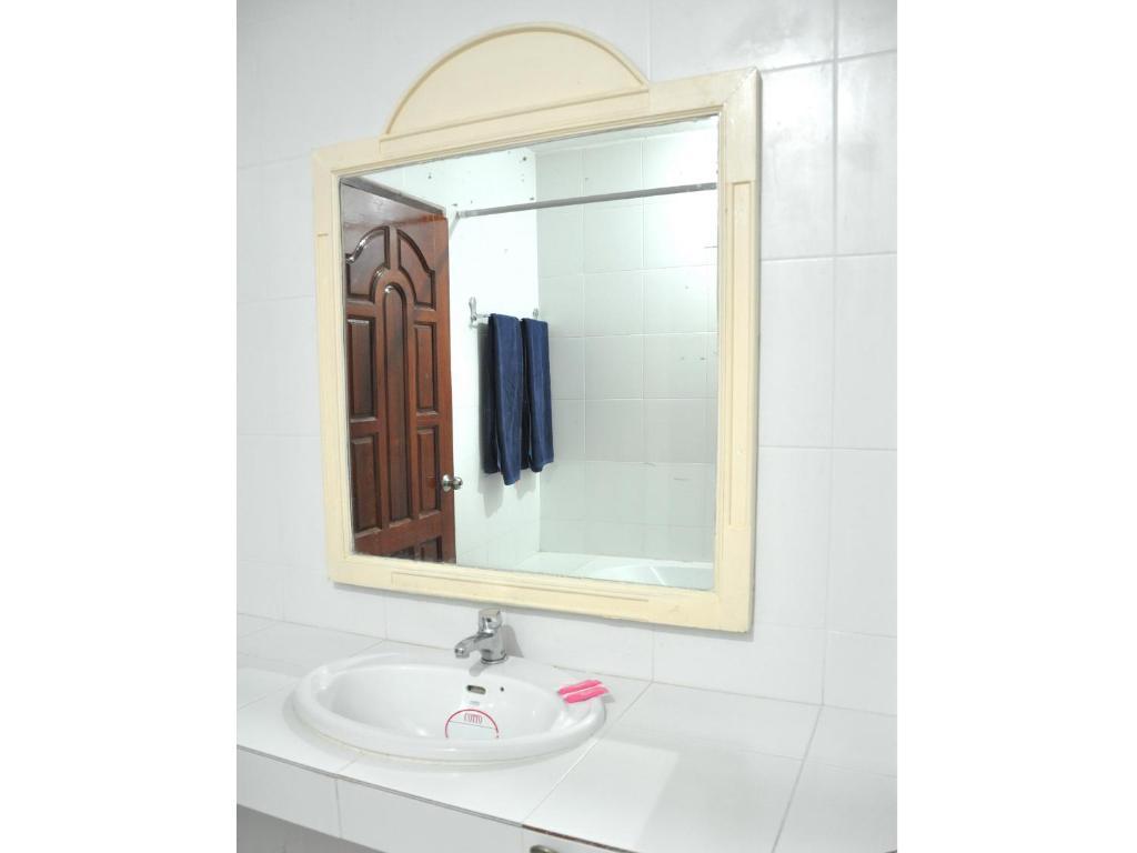 פאטאיה Highfive Guest House חדר תמונה