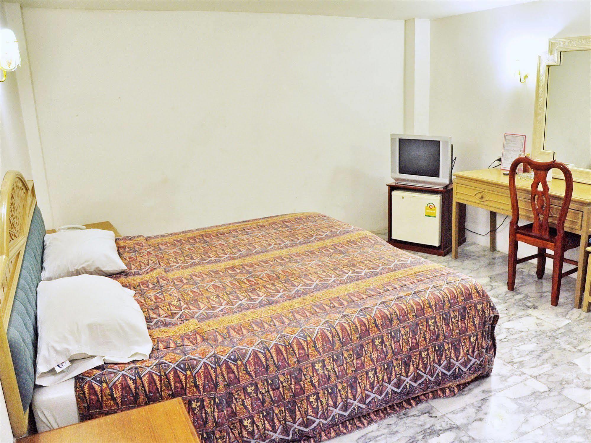 פאטאיה Highfive Guest House מראה חיצוני תמונה